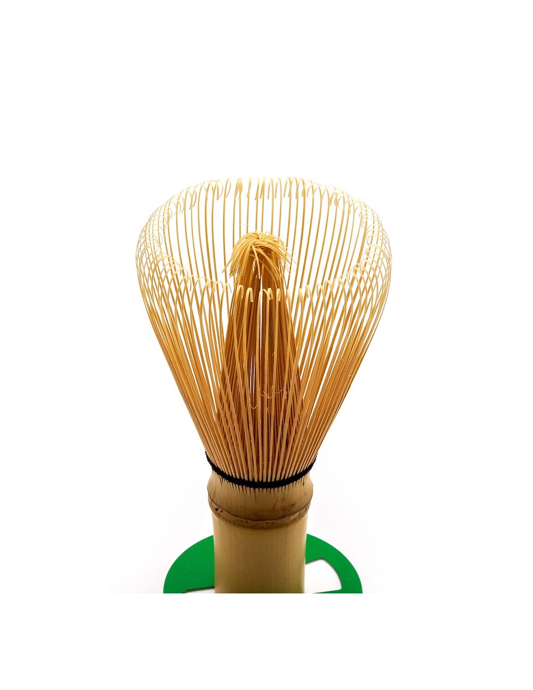 https://media2.japanprimavera.com/4608-thickbox_default/ceremonial-bamboo-chasen-matcha-tea-whisk.jpg